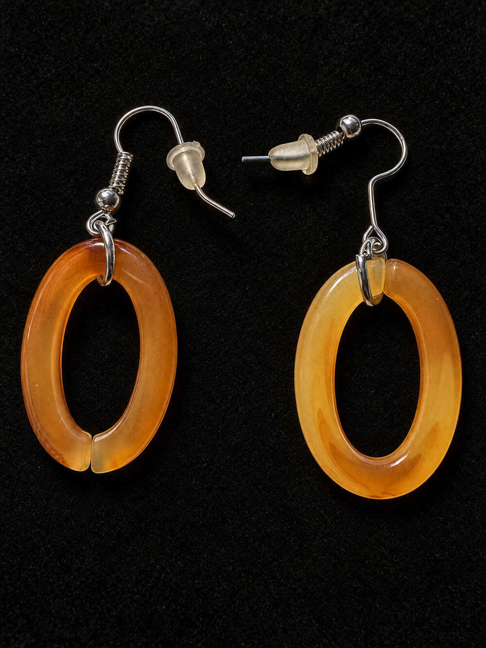⚜️ Amber Lucite Oval Drop Earrings | Mod-style | Honey Orange Silver-Tone 💗